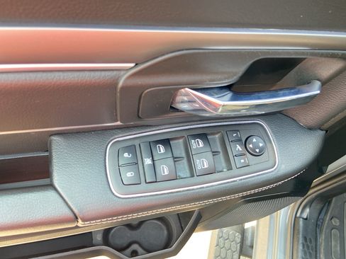 Used 2022 RAM 1500 Warlock w/ Ceramic Grey Warlock Package AWD/4WD image 9