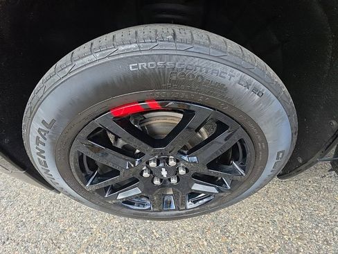 Used 2021 Chevrolet Traverse Premier w/ Redline Edition AWD/4WD image 39