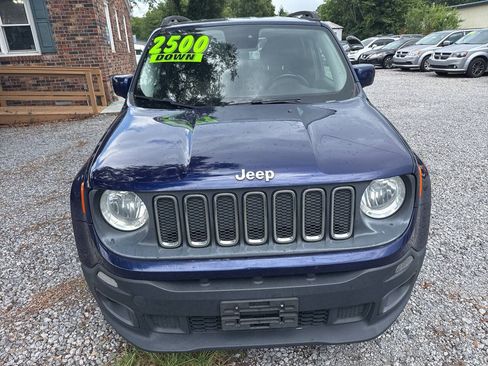 Used 2016 Jeep Renegade Latitude FWD image 8
