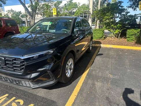 Used 2025 Honda CR-V LX image 2