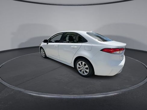 Used 2021 Toyota Corolla LE FWD image 6