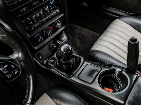 Used 2002 Chevrolet Camaro Z28 w/ SS Performance/Appearance Pkg RWD image 18