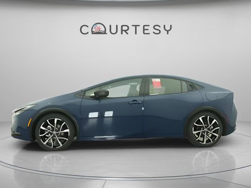 New 2026 Toyota Prius XSE Premium image 4