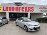 Used 2016 Hyundai Veloster image 2
