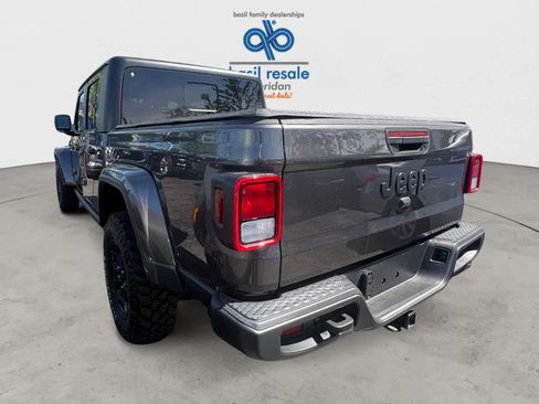 Used 2022 Jeep Gladiator Sport AWD/4WD image 5