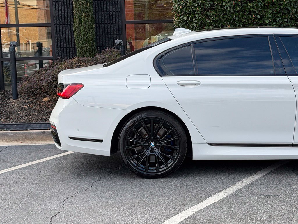 Used 2022 BMW 740i w/ M Sport Package RWD image 20