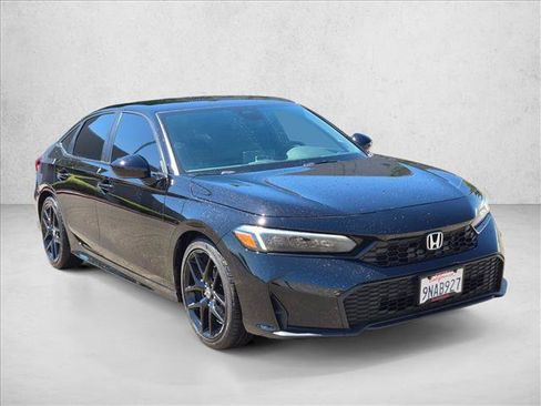 Used 2025 Honda Civic Sport image 3