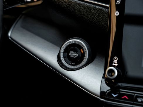 Used 2024 Jeep Wagoneer Series II w/ Convenience Group I image 25