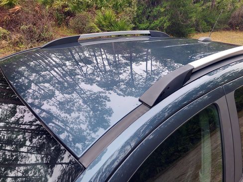 Used 2021 Chevrolet Trax LT w/ LT Convenience Package image 10