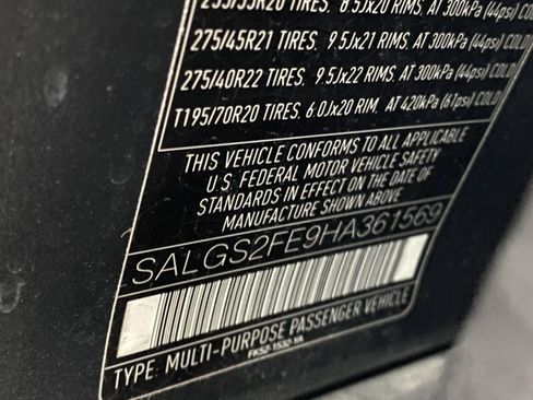 Used 2017 Land Rover Range Rover Supercharged image 34