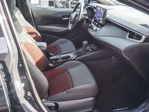 Used 2023 Toyota Corolla SE w/ SE Premium Package FWD image 13