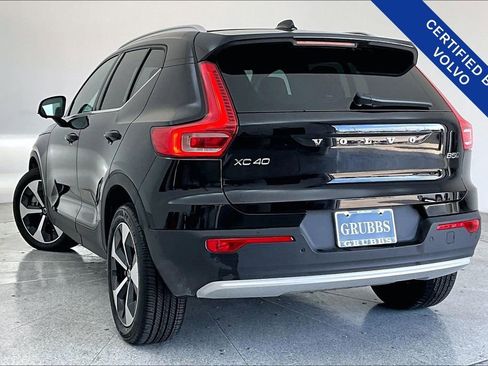 Certified 2025 Volvo XC40 B5 Plus image 16