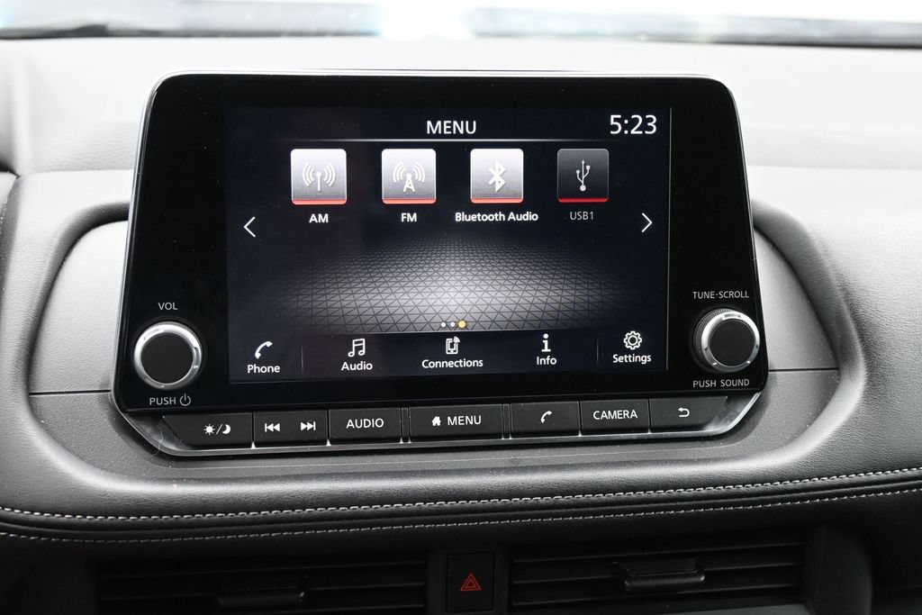 Used 2024 Nissan Rogue S AWD/4WD image 16
