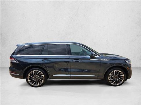 Used 2021 Lincoln Aviator Reserve w/ Equipment Group 201A AWD/4WD image 4