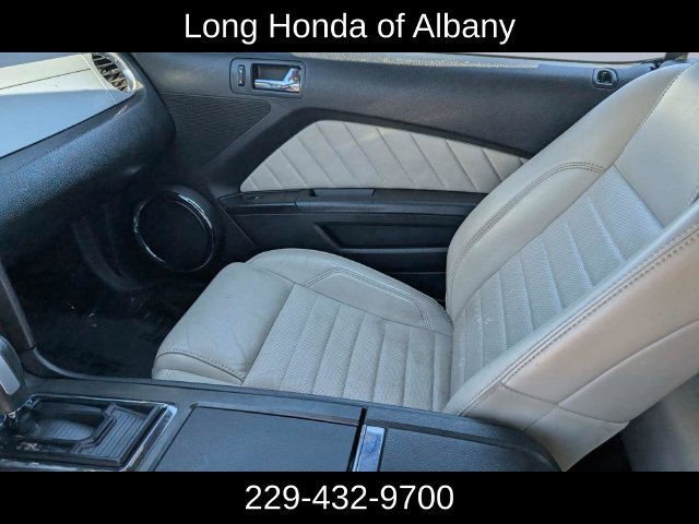 Used 2013 Ford Mustang Premium RWD image 18