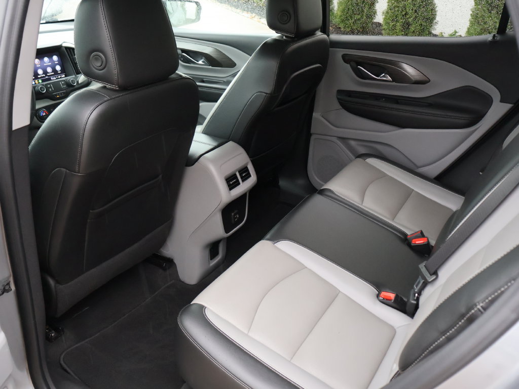 Certified 2024 GMC Terrain SLT FWD image 10