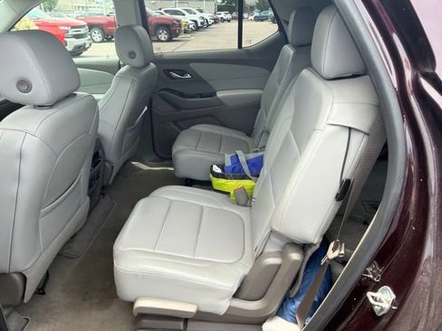Certified 2019 Chevrolet Traverse LT w/ LT Premium Package AWD/4WD image 4