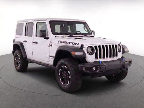 Used 2025 Jeep Wrangler Unlimited Rubicon 4xe w/ Convenience Group AWD/4WD image 2