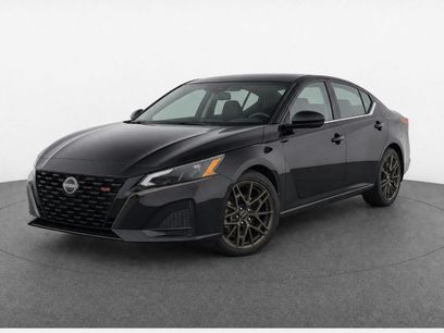 Used 2025 Nissan Altima 2.5 SR