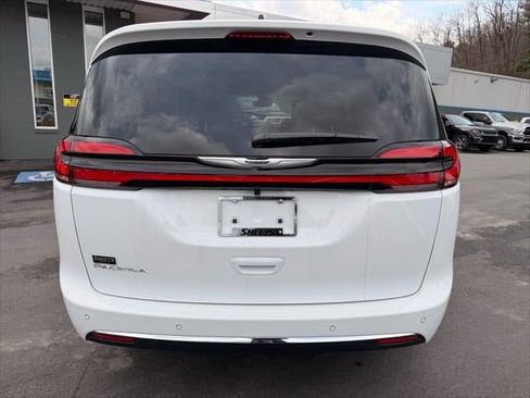 New 2026 Chrysler Pacifica Select image 29