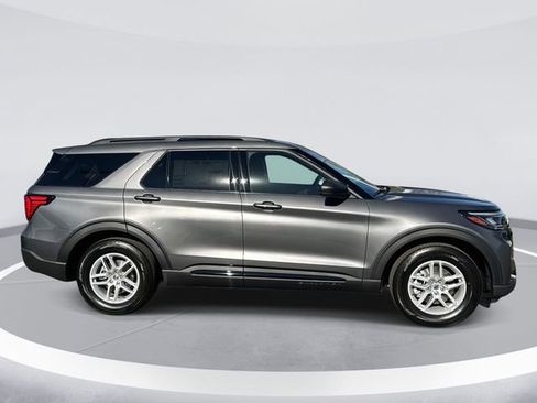 New 2026 Ford Explorer Active w/ Active Comfort Package image 3