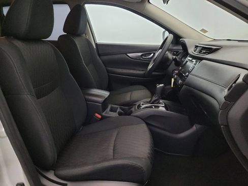 Used 2018 Nissan Rogue S image 21