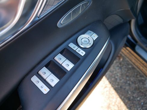 Used 2023 Genesis GV70 2.5T w/ Sport Prestige Package image 19