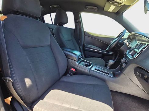 Used 2013 Dodge Charger SE RWD image 11