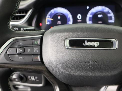 New 2025 Jeep Grand Cherokee Limited image 8