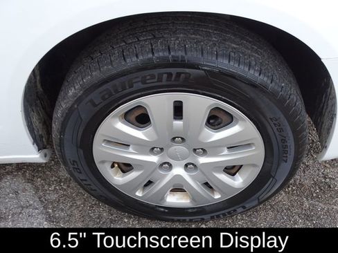 Used 2019 Dodge Grand Caravan SE w/ UConnect Hands-Free Group image 14