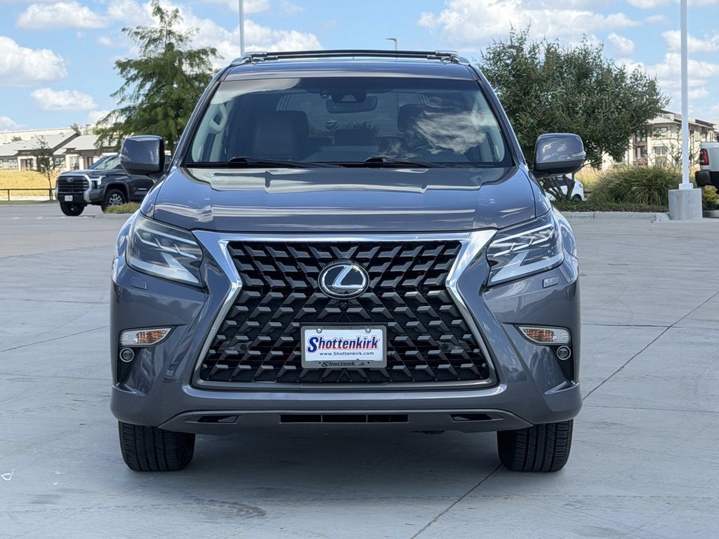 Used 2023 Lexus GX 460 Luxury w/ Accessory Package AWD/4WD image 7