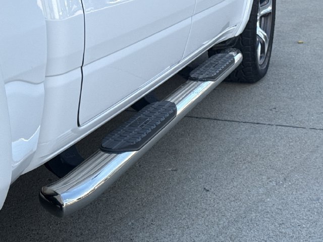 Used 2022 RAM 1500 Laramie AWD/4WD image 11