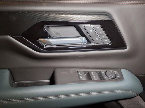 New 2026 GMC Yukon XL AT4 image 15