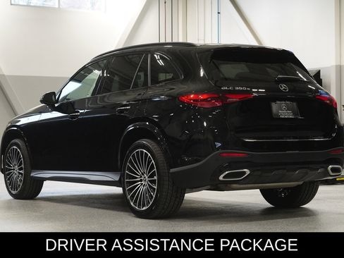 Used 2025 Mercedes-Benz GLC 350e 4MATIC image 5