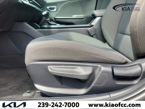 Certified 2025 Kia K4 FWD image 23