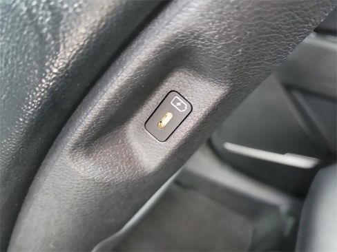 Used 2023 Kia Sportage EX image 16