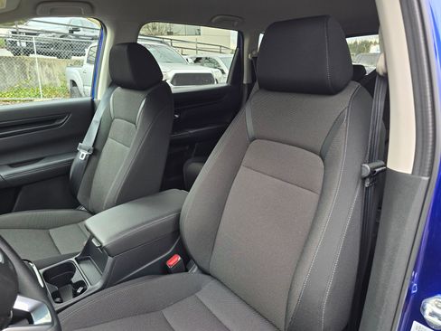 Certified 2025 Honda CR-V LX image 21