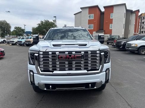 Used 2026 GMC Sierra 2500 Denali w/ Denali Reserve Package AWD/4WD image 3