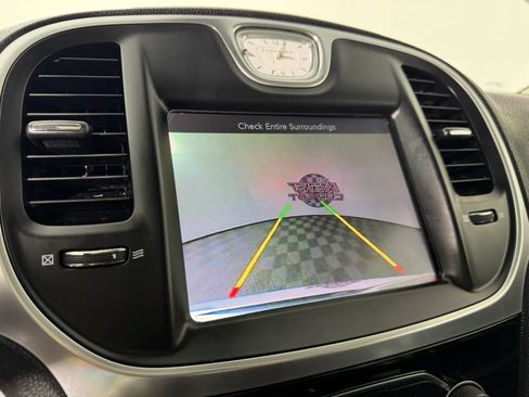 Used 2016 Chrysler 300 Limited AWD/4WD image 18