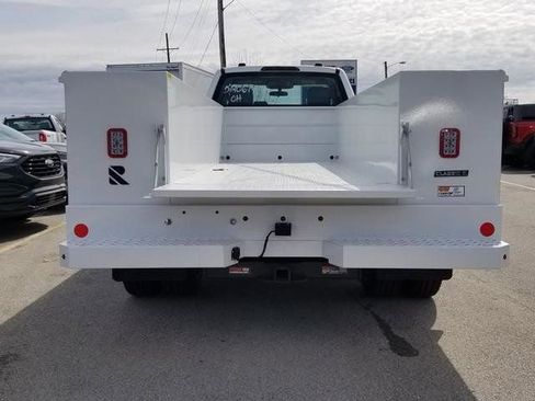 New 2025 Ford F550 4x4 Regular Cab Super Duty image 16