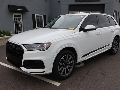 Used 2023 Audi Q7 2.0T Premium Plus w/ Premium Plus Package AWD/4WD image 3