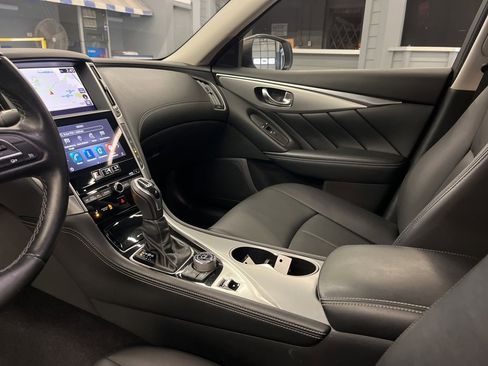 Used 2020 INFINITI Q50 Luxe w/ Essential Package (3.0T Luxe) image 14