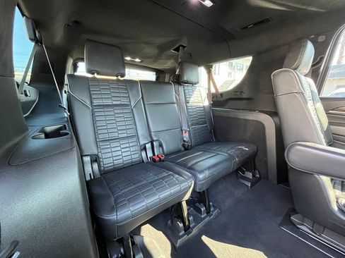Used 2021 Cadillac Escalade ESV Sport Platinum AWD/4WD image 12