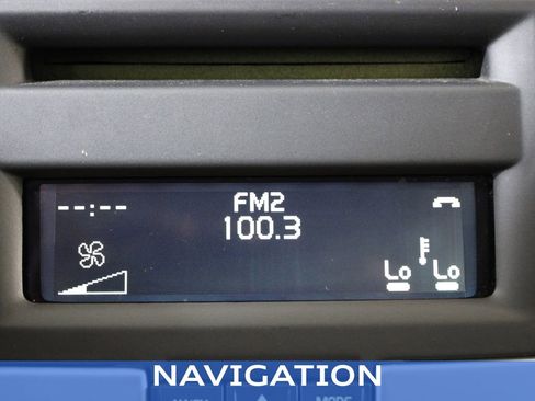 Used 2012 Volvo C70 T5 w/ Climate Pkg image 2