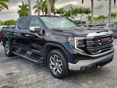 Used 2023 GMC Sierra 1500 SLT w/ SLT Premium Package RWD image 2