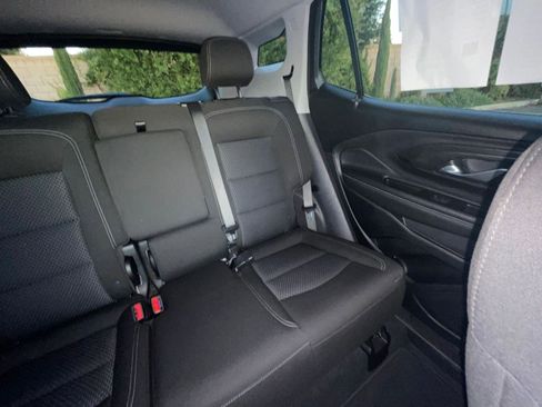 Used 2024 GMC Terrain SLE image 36