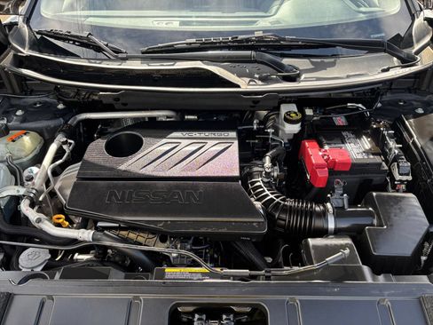 Used 2025 Nissan Rogue SV FWD image 34