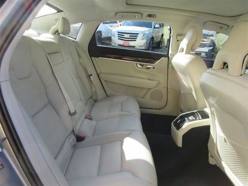Used 2018 Volvo S90 T5 Momentum w/ Convenience Package image 30