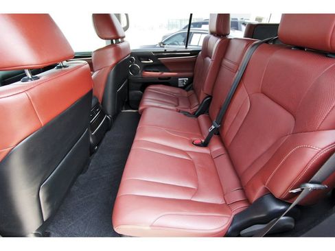 Used 2020 Lexus LX 570 4WD w/ Luxury Package image 6