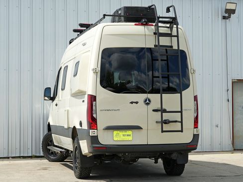 Used 2020 Mercedes-Benz Sprinter 2500 w/ Premium Plus Package image 6